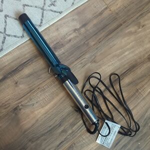 Babyliss PRO Nano Titanium XL Spring Curling Iron 1 1/4 Barrel